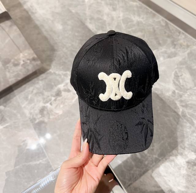 Celine思琳新款logo棒球帽 超活力的一款棒球帽 爆款